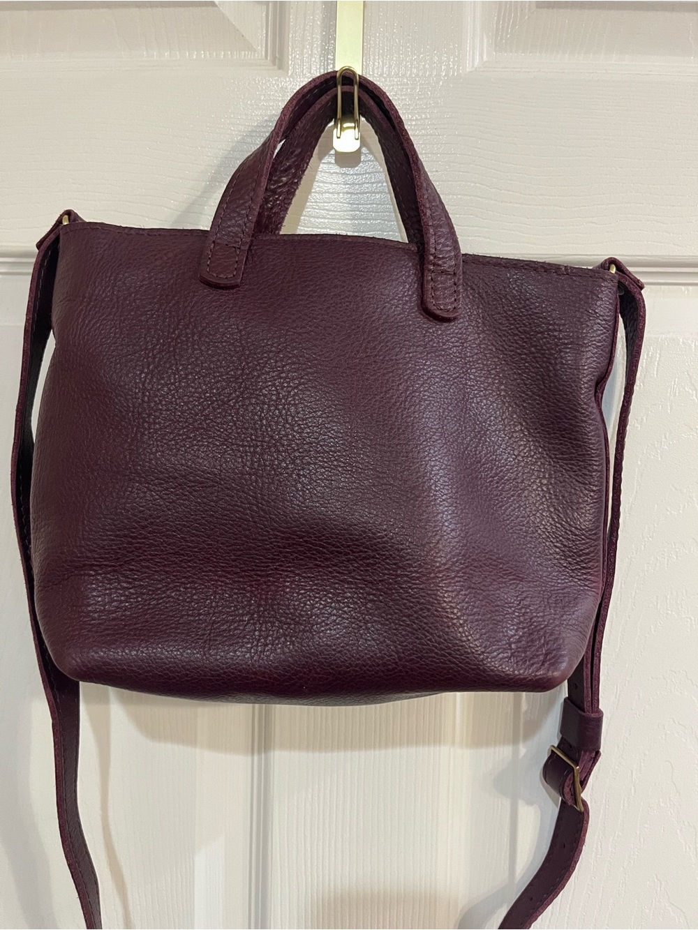 Portland Leather Goods Women's Crossbody Bag in Plum - Picture 3 of 5